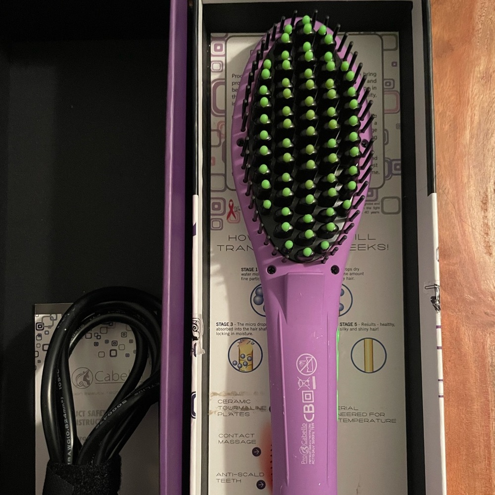 Electric straightening brush